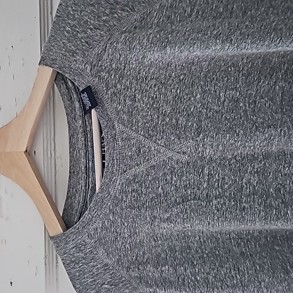 Chaps Grey Long Sleeve - Picture 4 of 4